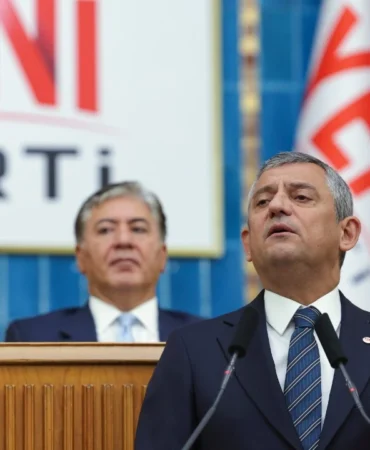 özgür özel yeni parti grup2