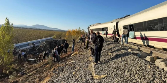 İspanya’da tren kazası: Ölü sayısı 50’ye yükseldi