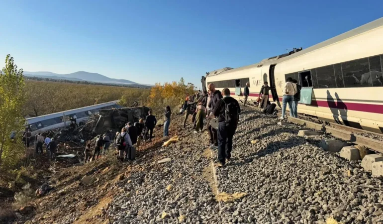 spain-train-crash-el-pais-2499034