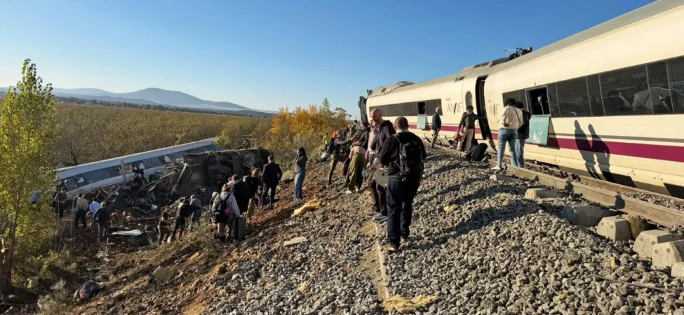 spain-train-crash-el-pais-2499034